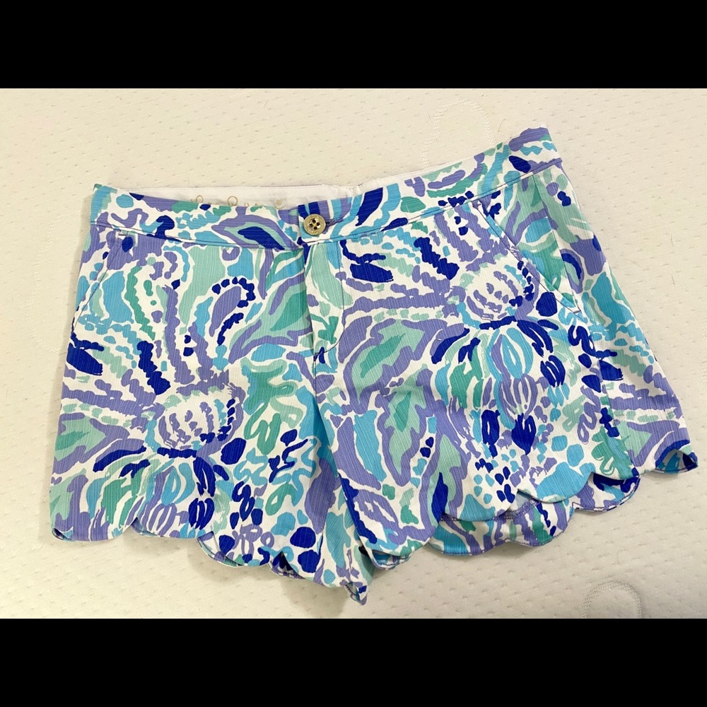 Lilly Pulitzer Buttercup Scalloped Blue shorts